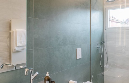 Rho House | Anjoy & Bleev Rooms | MANDRILLO | Deluxe king size bedroom
