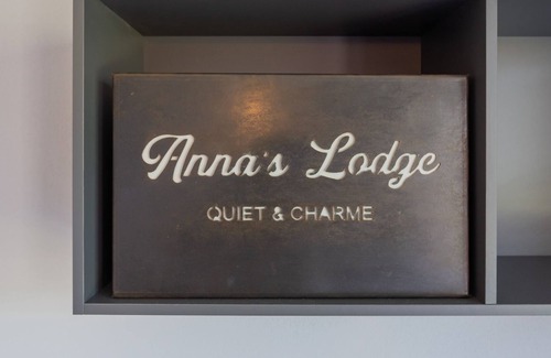 Calozzo Apartment | Anna's Lodge - One Bedroom Apartment, Sleeps 4