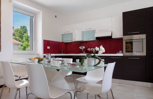 Laveno Apartment | Apartment 'La Fonte Primo Piano' with Mountain View, Shared Garden and Wi-Fi