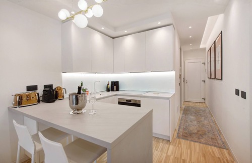 Manerba del Garda Apartment | Apartment 'La Romantica' with Shared Pool, Wi-Fi and Air Conditioning