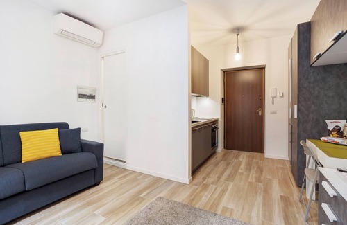 Porta Venezia Apartment | Apartment 'Porta Venezia Small House' with Wi-Fi and Air Conditioning