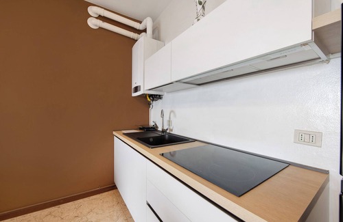 Soiano del Lago Apartment | Apartment 'Vista Lago 1' with Lake View, Shared Pool and Wi-Fi
