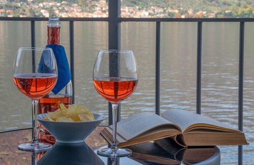 Lezzeno Apartment | Appartamento Gondola