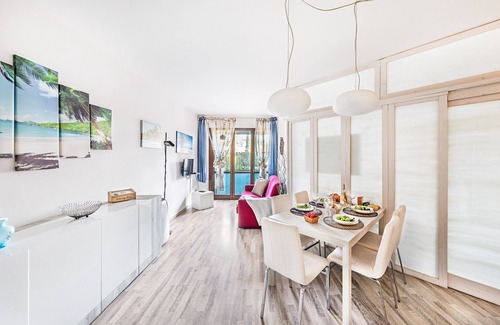 Colombare Apartment | Artemisia 6 con piscina by Wonderful Italy