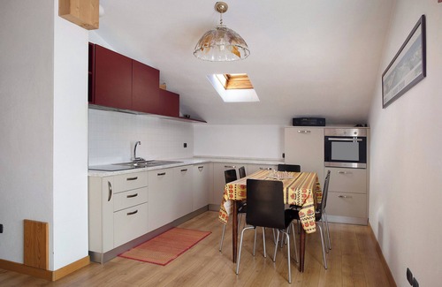 Madonna di Tirano Apartment | Atirano-