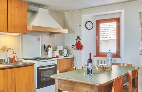 Calozzo Apartment | Beautiful apartment for 4 people with TV, balcony and pets allowed