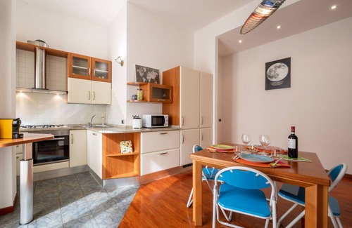 Porta Nuova Apartment | Beautiful apartment for 3 guests with WIFI, A/C, TV and balcony