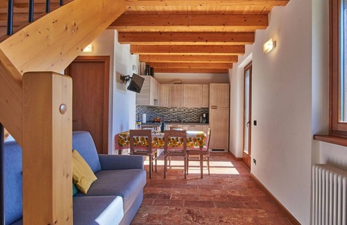 Stazzona House | Beautiful private villa for 6 people with WIFI, TV, patio and pets allowed