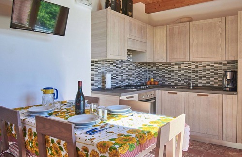 Stazzona House | Beautiful private villa for 6 people with WIFI, TV, patio and pets allowed