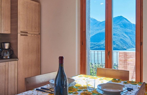 Stazzona House | Beautiful private villa for 6 people with WIFI, TV, patio and pets allowed