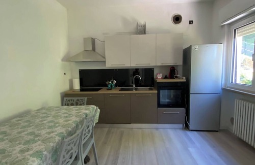 Gemonio House | Between lakes and mountains a detached cottage with garden and view.
