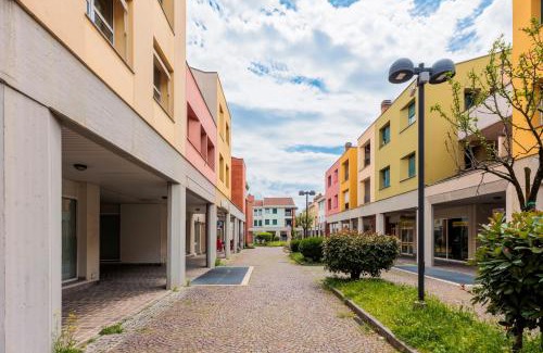 Grassobbio Apartment | BGY Colorful Home