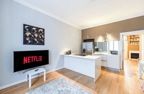 Chinatown House | Bramante Luxury Apartments by InnStay