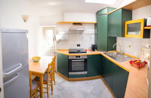 Malgrate Apartment | Casa di Giò - Comfy Lake Como Attic