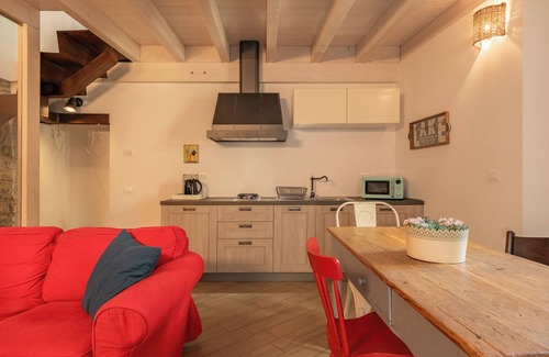 Paratico Apartment | Casa di Tully - One Bedroom Apartment, Sleeps 4