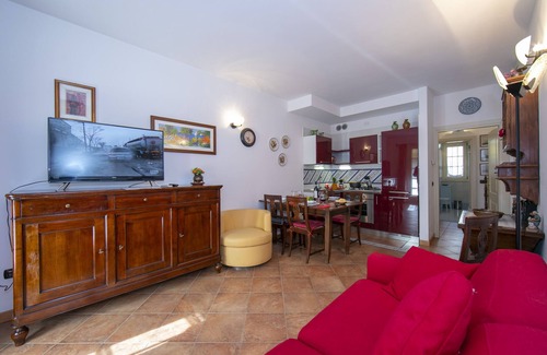Colombare Apartment | Casa Emma with Pool, Sirmione, Italy