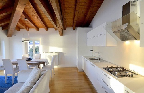 Salo House | Casa Nuvola: A bright and elegant apartment located on the lake promenade of Lake Garda.