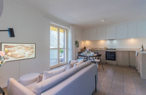 Sala Comacina Apartment | Casa Vela - Two Bedroom Apartment, Sleeps 4