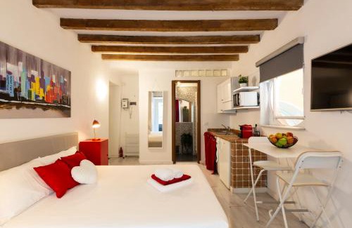 Isola Apartment | Casa Vittoria - ISOLA District