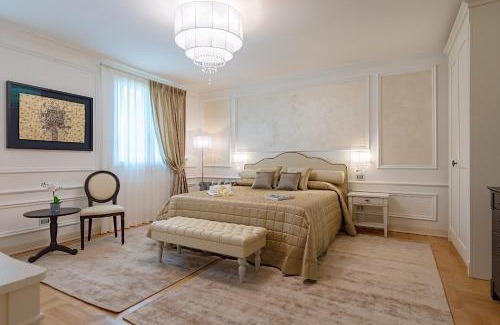 Colombare Apartment | Catullo Lakefront Luxury Apartments by Wonderful Italy