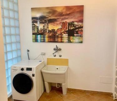 De Angeli Apartment | Central apartment in villa, garden and Netflix
