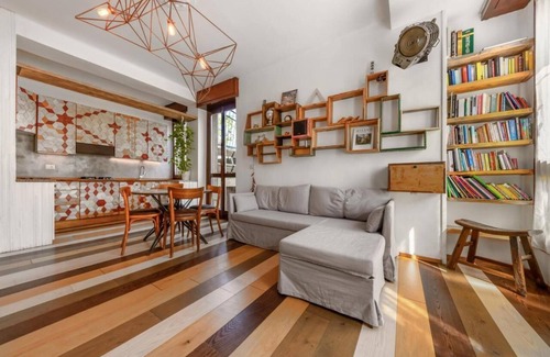 Zona Zara House | Central Island Apartment [150m METRO MARCHE]