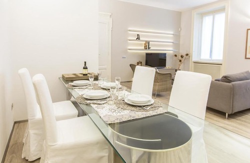 Milan Centre Apartment | Central Lux & Garden in Milano