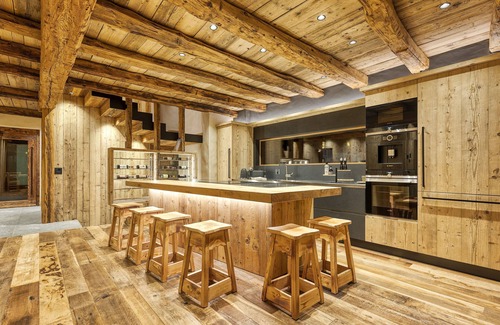 Livigno Ski Chalet | Chalet "Akchalet Akon" with Mountain View, Heated Indoor Pool & Wi-Fi