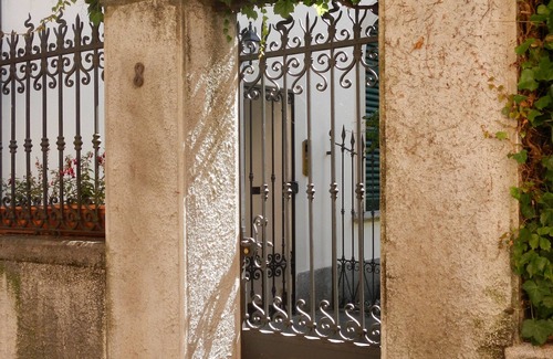 Bellagio Apartment | Charming romantic apartment in an ancient villa in Bellagio, close to lakeshore