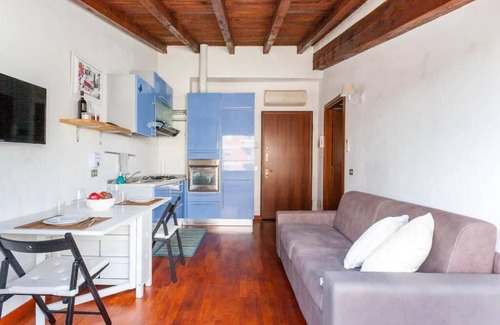 Vigentino Apartment | Civico288-Romantic Attic near IEO-BOCCONI-F.PRADA