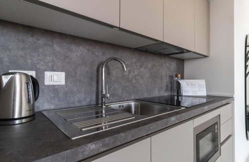 Guastalla Apartment | Commenda 35 C