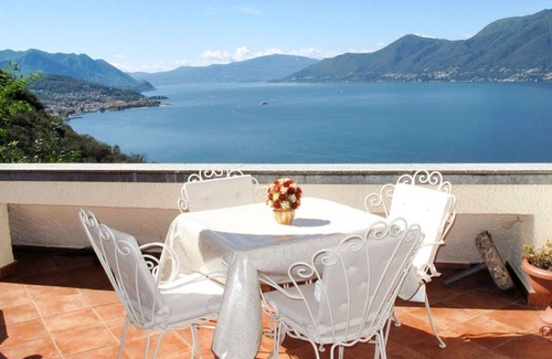 Poppino Apartment | Cosy apartment for 3 people with TV, terrace, pets allowed and parking