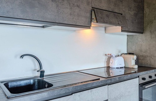 Dosso del Liro Apartment | Cosy apartment for 2 people with WIFI, TV, balcony and pets allowed