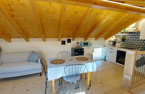 Azzano Apartment | Cosy retreat, historical village on Lake Como, close to lake/services with views