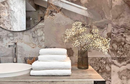 Colombare Apartment | Da Vinci Sirmione