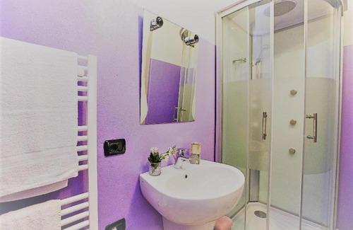 Desenzano del Garda Apartment | DesenzanoLoft "MOLTO BENE" di Giosue'Carducci