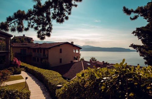 Gardone Riviera House | Domina Borgo degli Ulivi - Lake Garda
