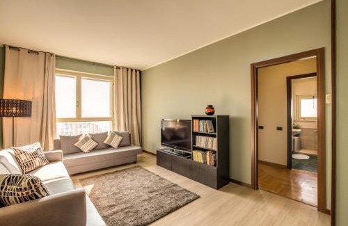 Lorenteggio Apartment | Downtown Milano