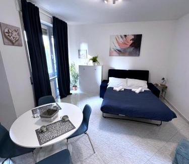 Bullona Apartment | Dreams Little Apartment - M5 Station - Near Center
