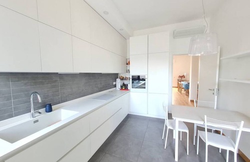 Guastalla Apartment | Duomo - Manara charme apartment