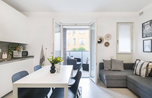 Chinatown Apartment | Easylife - Luxury apt Moscova (Gym+parking+office)