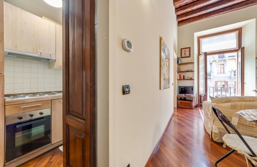 Porta Garibaldi Apartment | Easylife - Refined apartment in Viale Montegrappa, 18