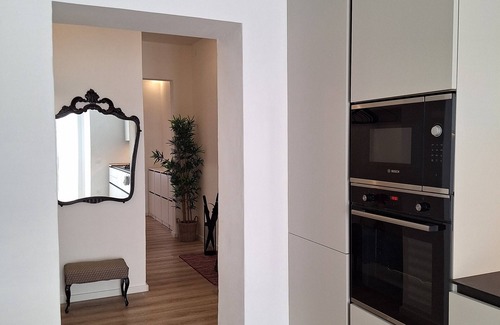 Stazione Apartment | Fantoni Guest House - Central Bergamo - Free Parking - 2 Bedrooms - 2 Bathrooms
