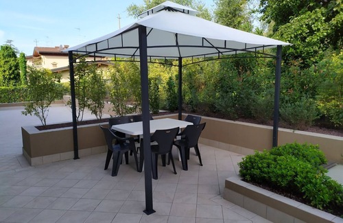 Padenghe sul Garda Apartment | Floral | Garda Bloom Holiday Apartments at Lake Garda