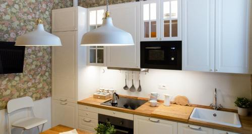 Como Apartment | Flowers Apartment JOIVY 25