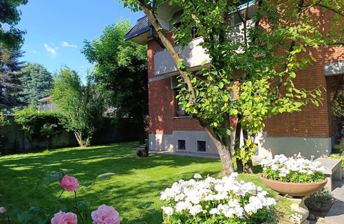 Casorezzo House | Garden House, whole house with two bedrooms, garden, private parking space