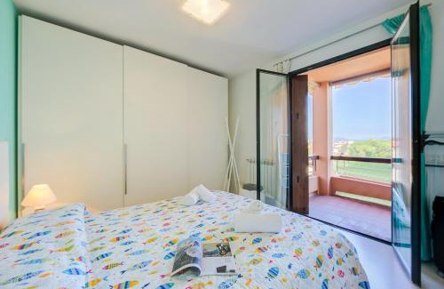 Rivoltella Apartment | Green Tiffany Apartment - Happy Rentals