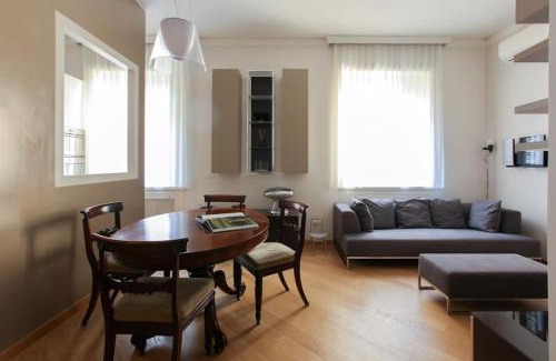 Porta Venezia Apartment | HACCA COLLECTION 3-BR Oasis in Porta Venezia