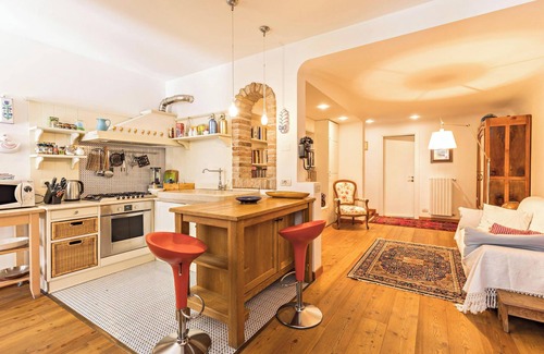 Salo Apartment | Holiday Apartment "Casa Gasparo" with Wi-Fi & Terrace