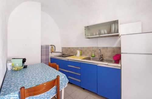 Civiglio Apartment | Holiday Apartment "Tramonti" with Mountain View, Private Heated Pool & Wi-Fi